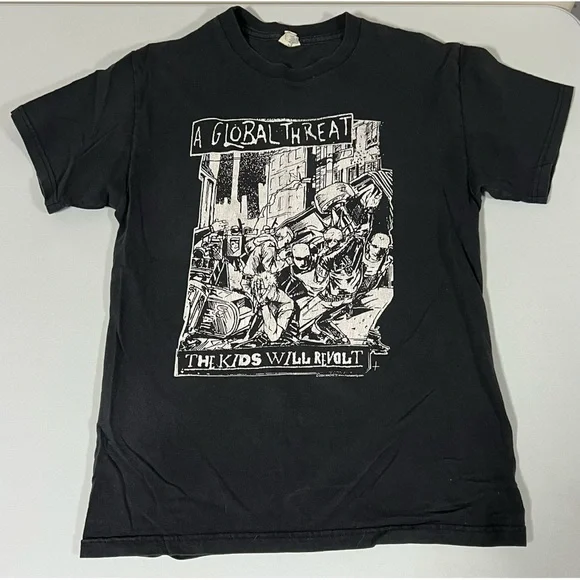 Black ‘A Global Threat: The Kids Will Revolt’ Punk Rock Band Tee T-Shirt Size S - Picture 2 of 3